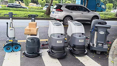 手推式洗地神秘怎么使用呢？（手推式洗地机较量好的使用要领）